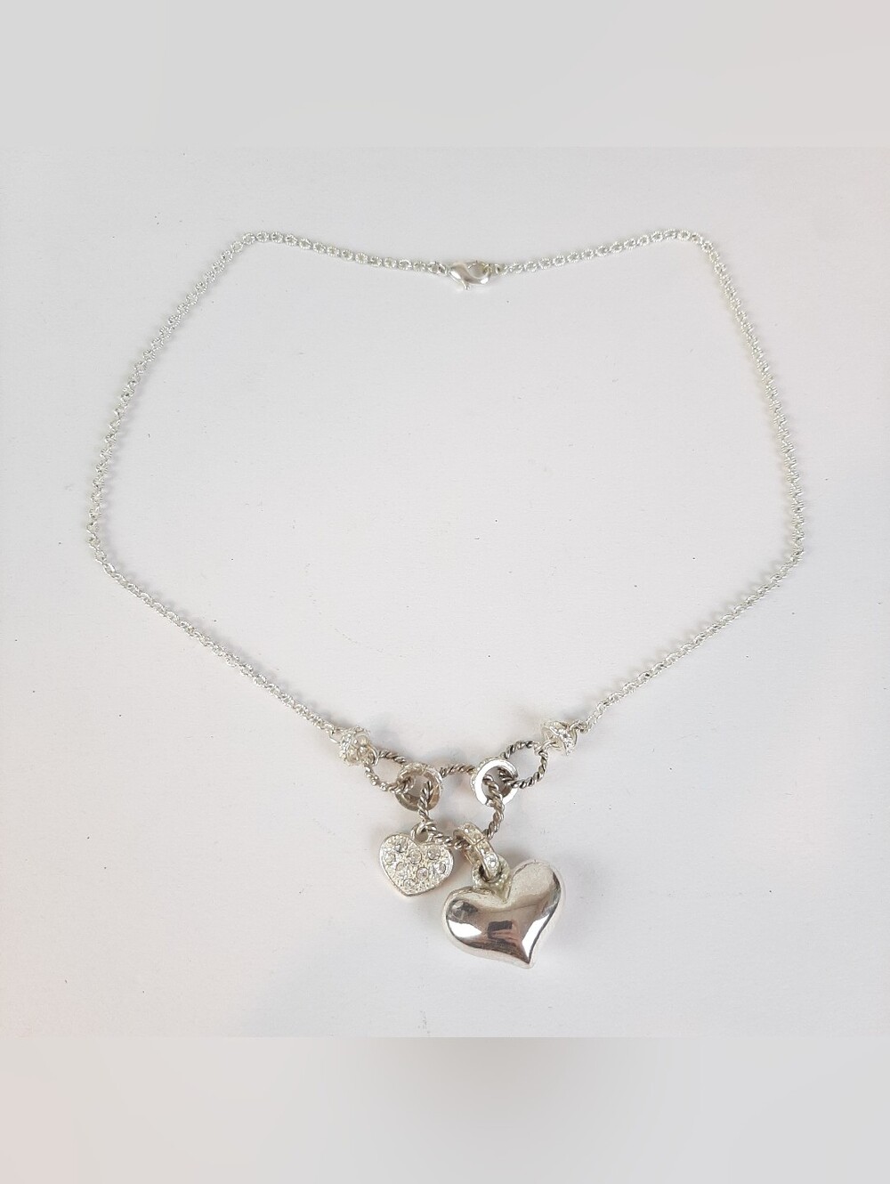 Vtg 80s Avon Heart Pendant on Chain Silvertone Necklace Nina Ricci